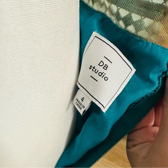 David bridal allover lace illusion plunge gown - jade missy sz 4 - Picture 8 of 16